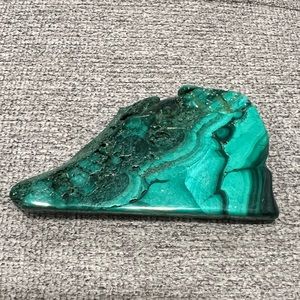Malachite crystal slice